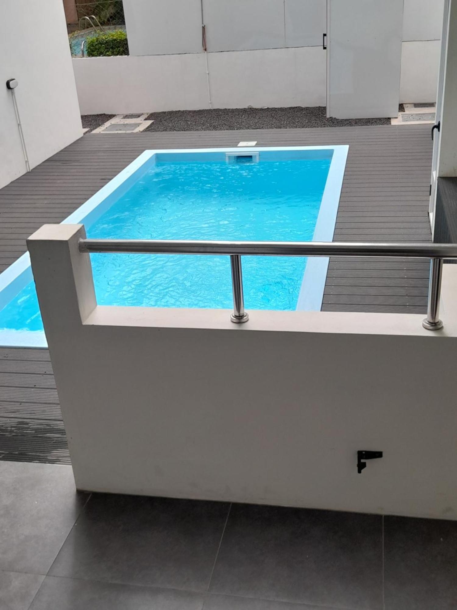 R & L Seaside Appartment Flic en Flac Exterior photo